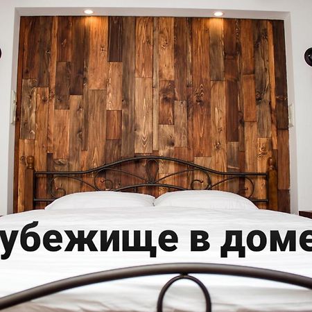 Apartment In The City Center In The House With Atlantes Odessa Eksteriør billede